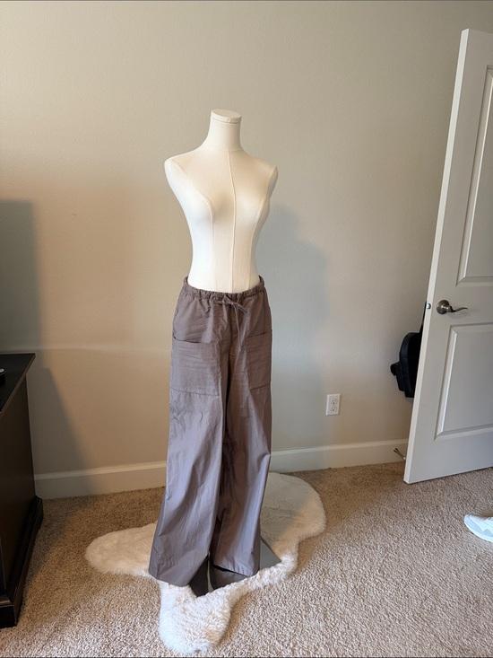 Aritzia Pants - Aritzia - Babaton System Poplin Wide-Leg Cargo Trousers in Taupe